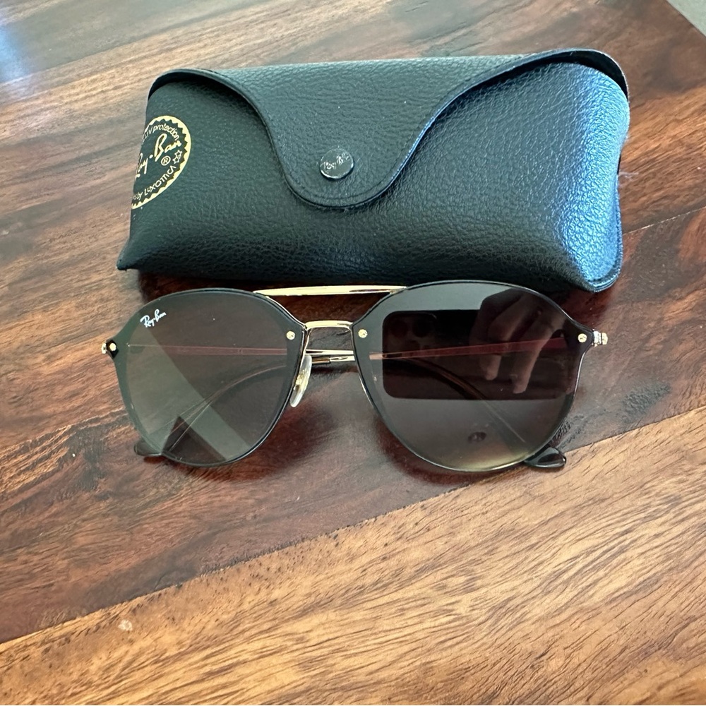 Ray-Ban RB4292 Sunglasses